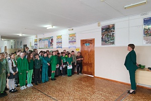 Яркий экологический флешмоб провели ученики в Славянске-на-Кубани