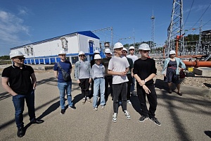 Студенты Кубанского политехнологического университета посетили с экскурсией ПС 220кВ Кубанского ПМЭС