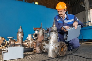 ����������